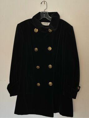 Imagnin Black Velvet Double-Breasted Jacket | Vintage Gold Medallion Buttons